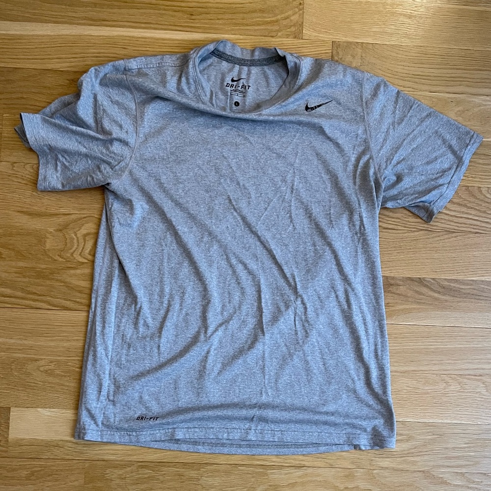 Nike Dri Fit Tee - Grey Large - Great Condition